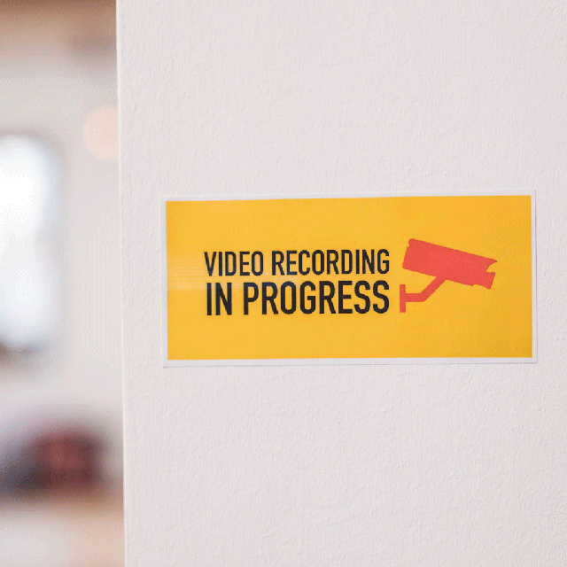 Information sign warning of video recording (using 25mm CZ-1004 label roll)