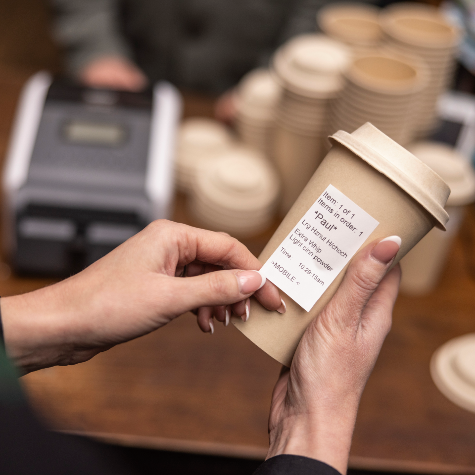 <p>BFA274039102 application on Coffee cup</p>