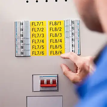 Fitas com materiais e adesivos especiais