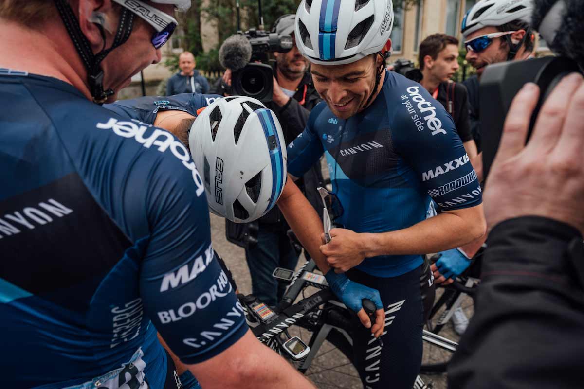 Harry Tandield with two Canyon Eisberg team mates