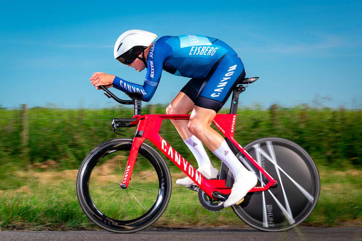 Harry Tanfield on a Canyon Eisberg branded bike