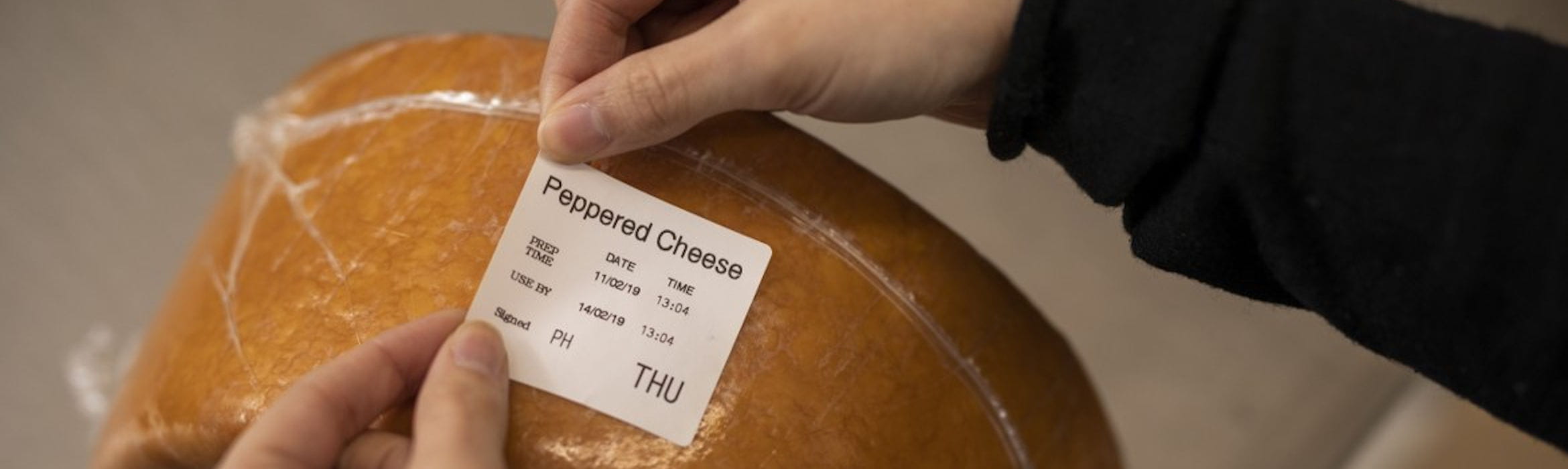 Etiquetagem Brother para o controlo de validade de alimentos